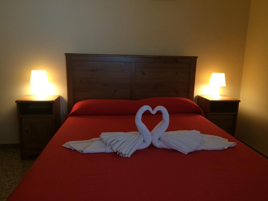 Apartamentos Dominguez Calera Δωμάτιο φωτογραφία