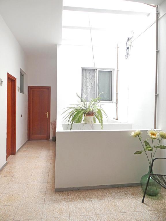 Apartamentos Dominguez Calera Εξωτερικό φωτογραφία